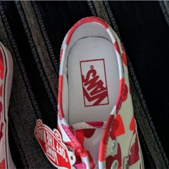 Vans Authentic Valentine Hearts Girls 3.5 Youth VNOA348A40Q Red and White 122025 - Picture 10 of 11
